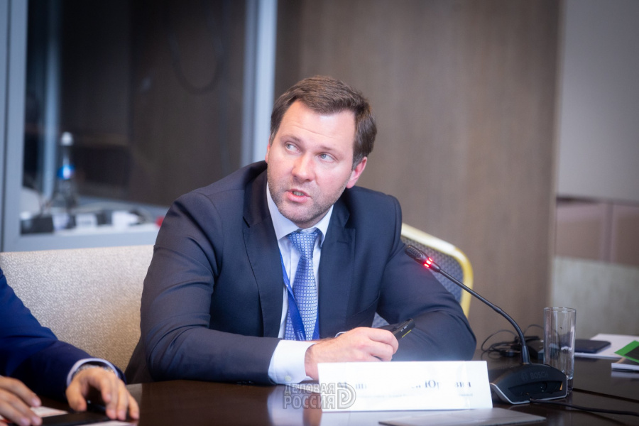 Московские делороссы приняли участие в круглом столе по «регуляторной гильотине» на ЯМЭФ-2019
